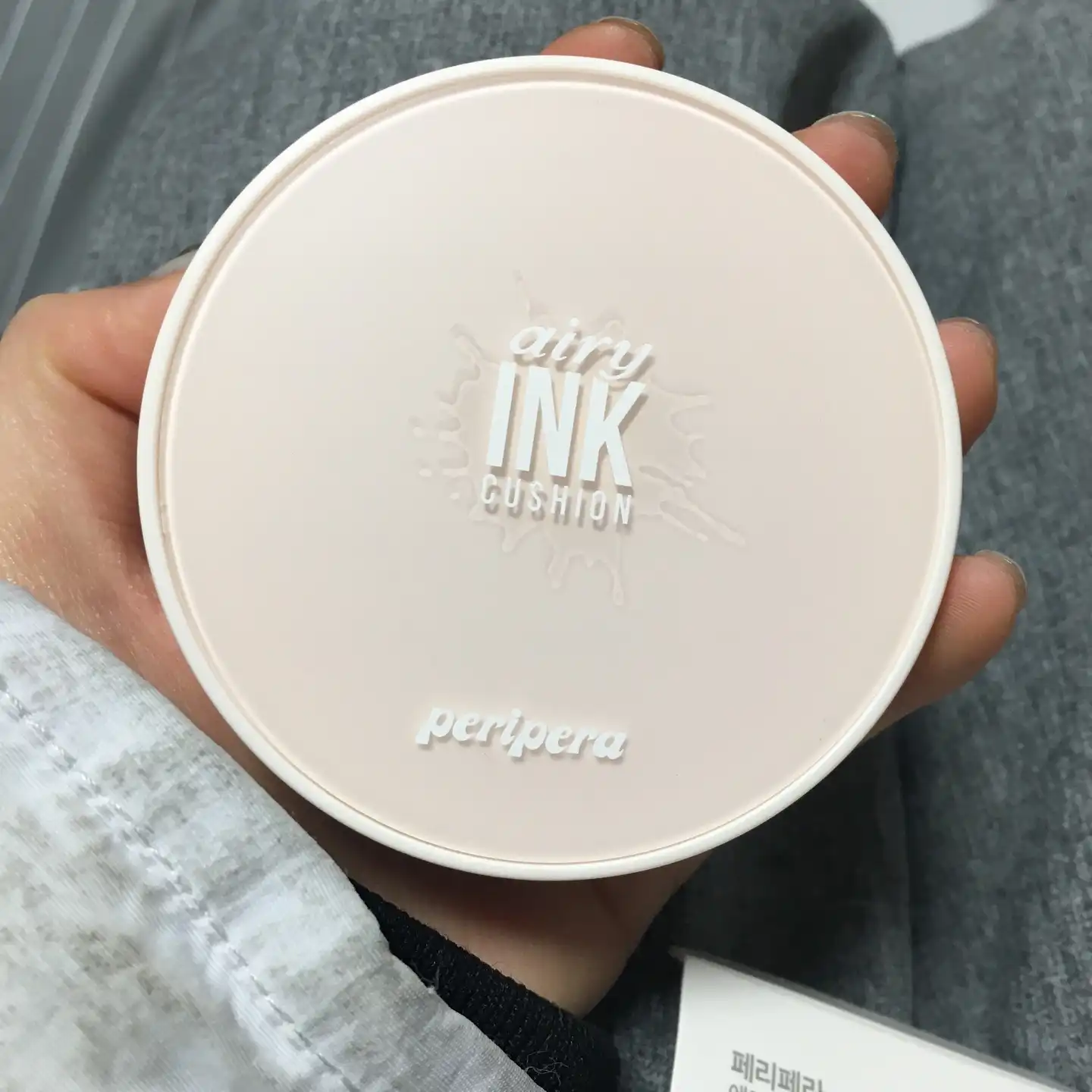 에어리 잉크 쿠션 [001 아이보리]