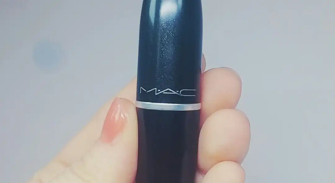 레트로 매트 립스틱 [루비 우]