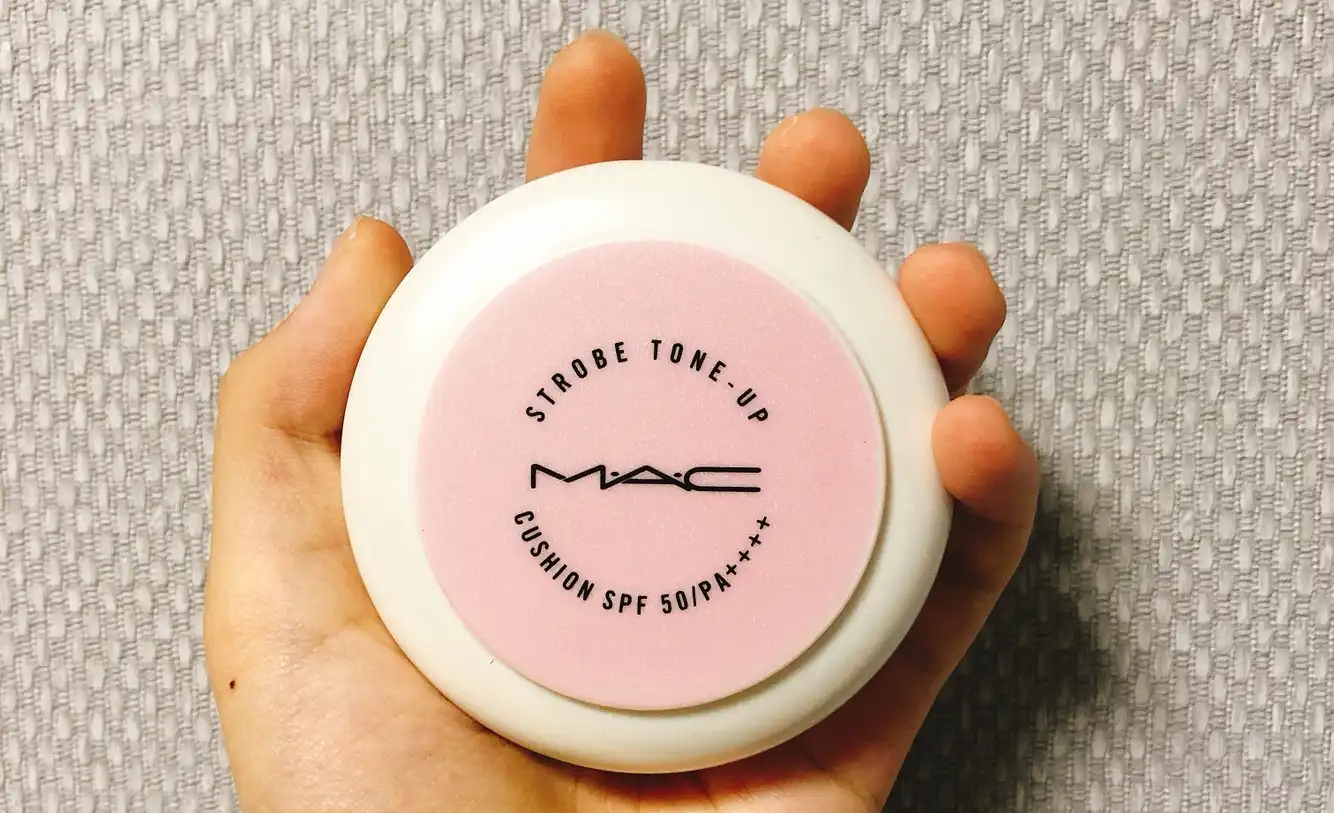 스트롭 톤 업 쿠션 컴팩트
