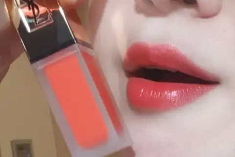 언니의파우치 리뷰 이미지 10 - [따뚜아쥬 꾸뛰르 타투 틴트 [17 언컨벤셔널 코랄]]