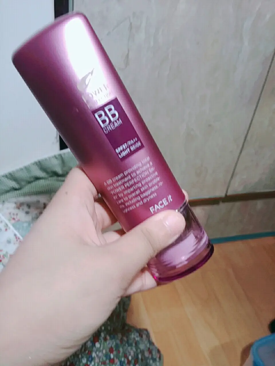 선택된 언니의파우치 리뷰 이미지 - [페이스잇 파워퍼펙션 비비 SPF37PA++ 01 화사한 베이지]
