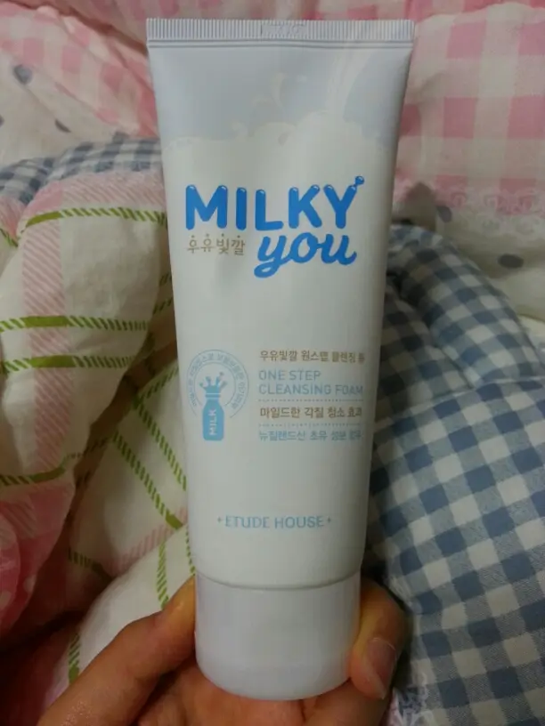 선택된 언니의파우치 리뷰 이미지 - [우유빛깔 각질 클렌징 폼]