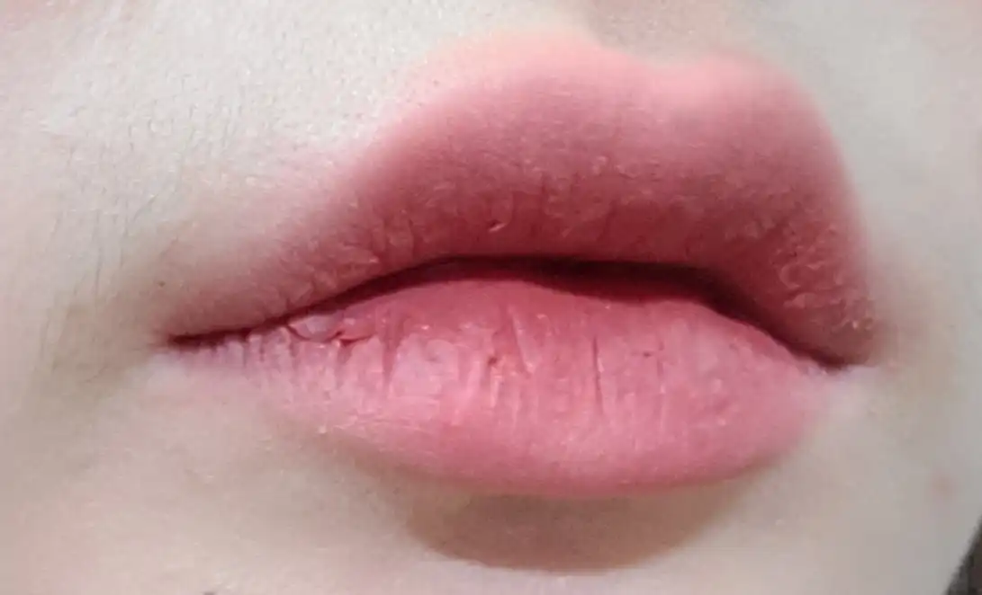 언니의파우치 리뷰 이미지 - [어딕션 벨벳 틴트 [104 셀피쉬코랄]]