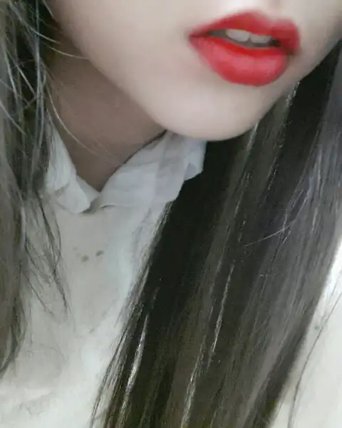 언니의파우치 리뷰 이미지 2 - [컬러 리쉬 르 엑스트라오디네어 303 루즈 알레그로]