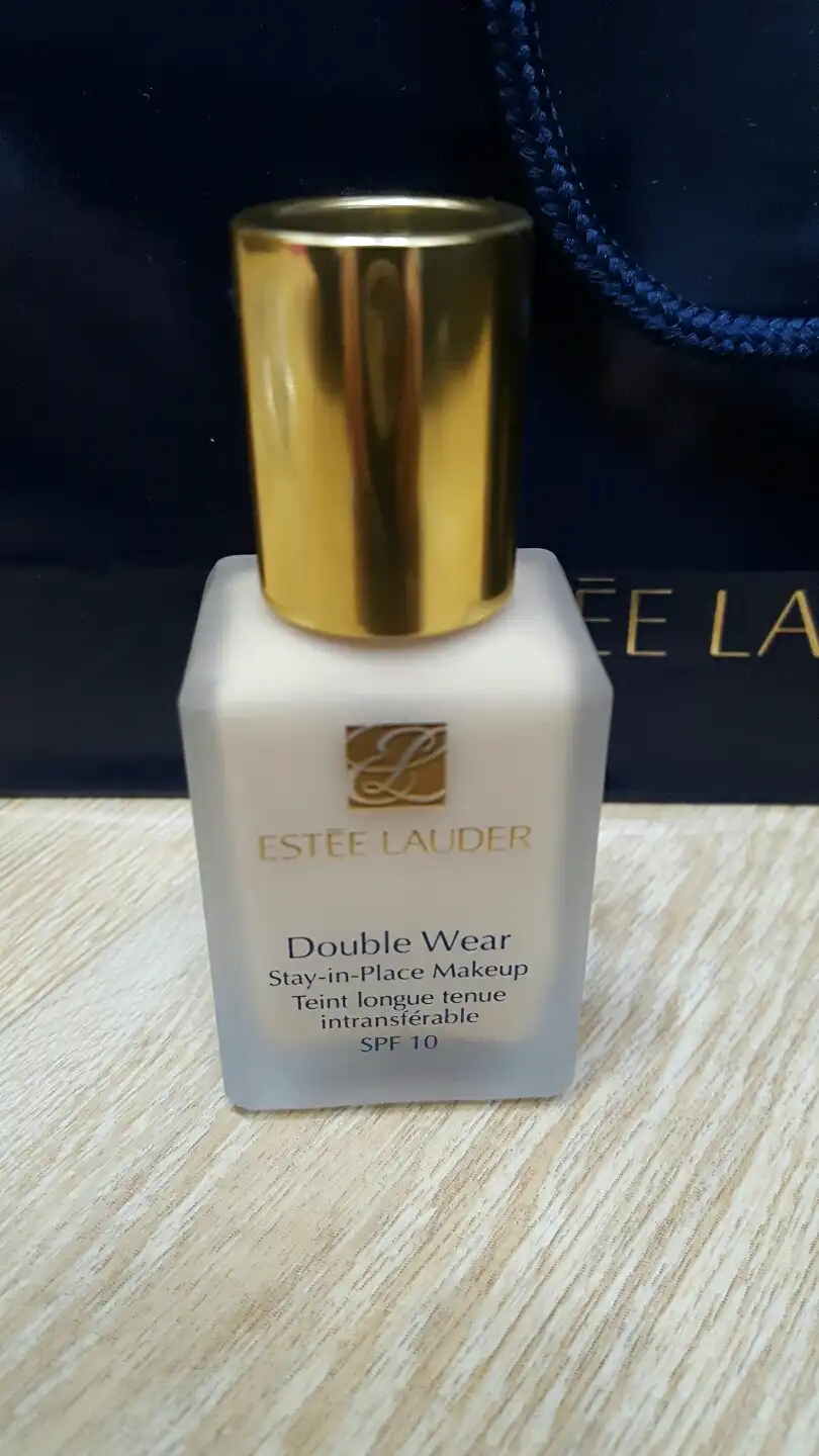 더블 웨어 스테이-인-플레이스 메이크업 [본]