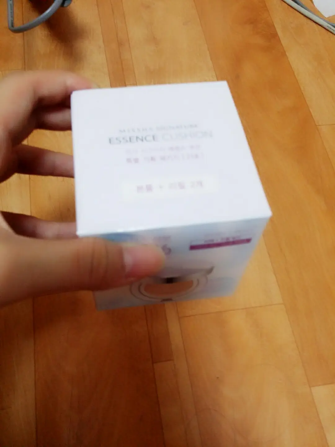 선택된 언니의파우치 리뷰 이미지 - [[시그너처] 에센스 쿠션 SPF50+ PA+++ [23호]]