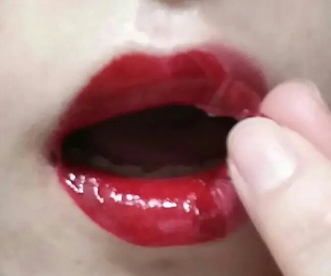 선택된 언니의파우치 리뷰 이미지 - [츄비 젤리 틴트 팩 (스칼렛레드)]
