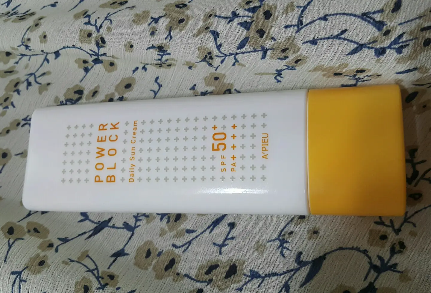 선택된 언니의파우치 리뷰 이미지 - [어퓨 파워블록 데일리 선크림]