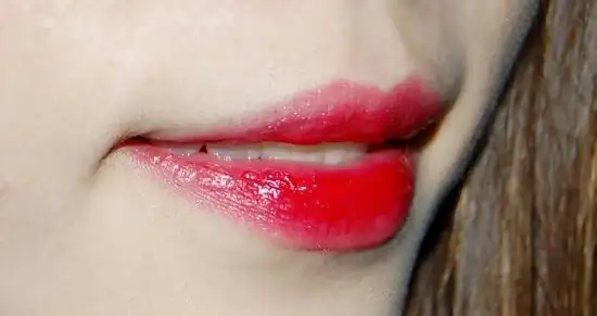 선택된 언니의파우치 리뷰 이미지 - [워터드롭 틴트 까멜리아 레드]