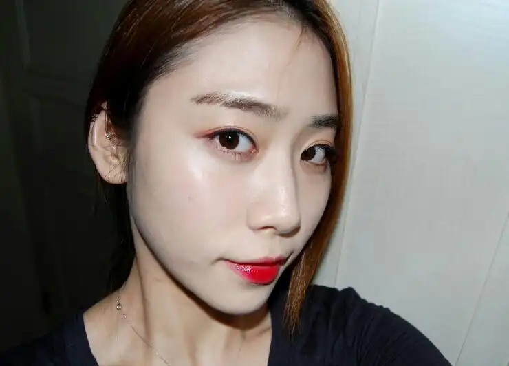 언니의파우치 리뷰 이미지 6 - [워터드롭 틴트 까멜리아 레드]