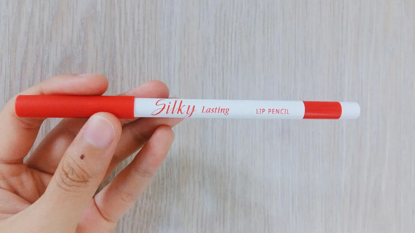 선택된 언니의파우치 리뷰 이미지 - [실키 래스팅 립 펜슬 건파이어]