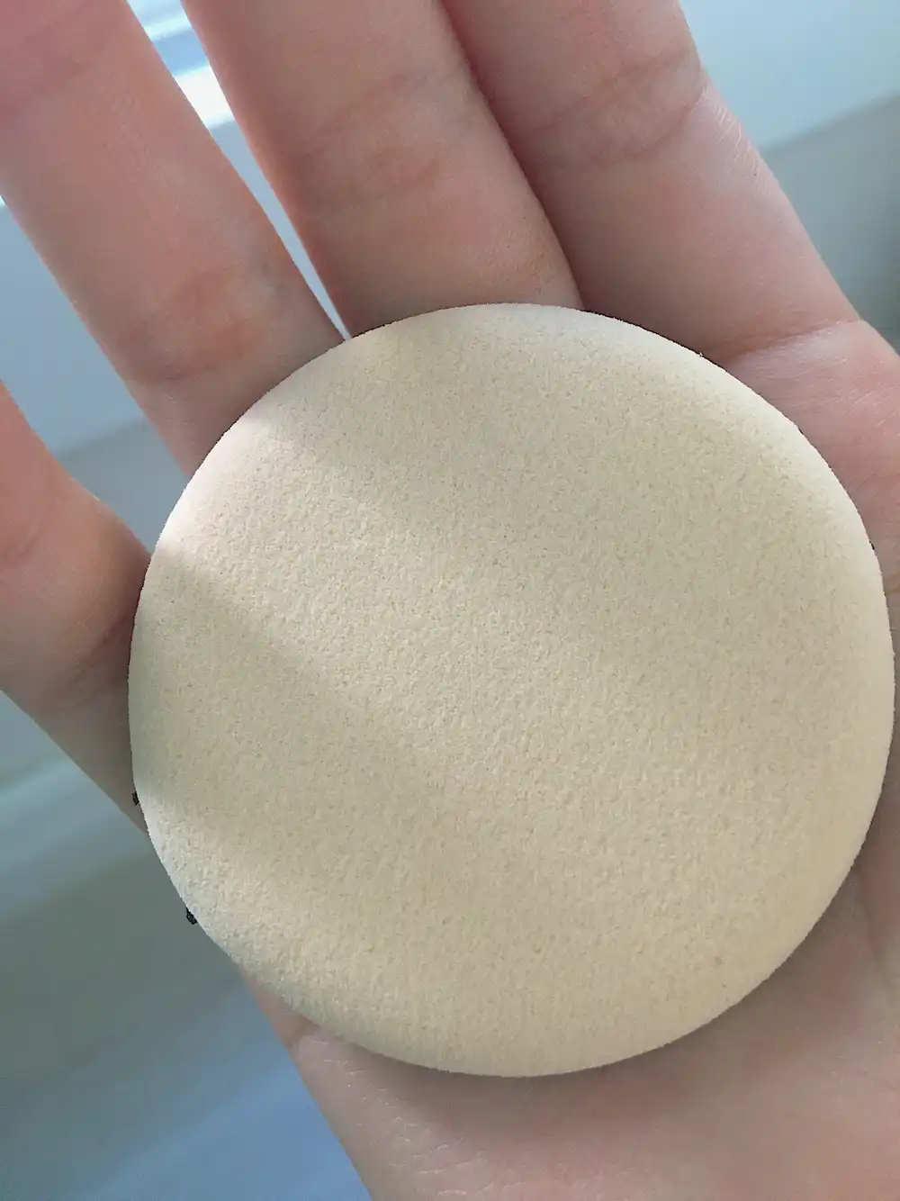 언니의파우치 리뷰 이미지 4 - [블랙쿠션 [21N1 바닐라] ]