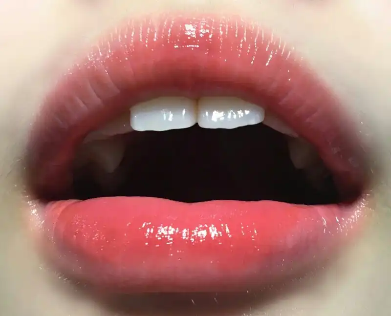 언니의파우치 리뷰 이미지 4 - [앙큼 라이어 코팅 틴트 [01 수줍은복숭아인척]]