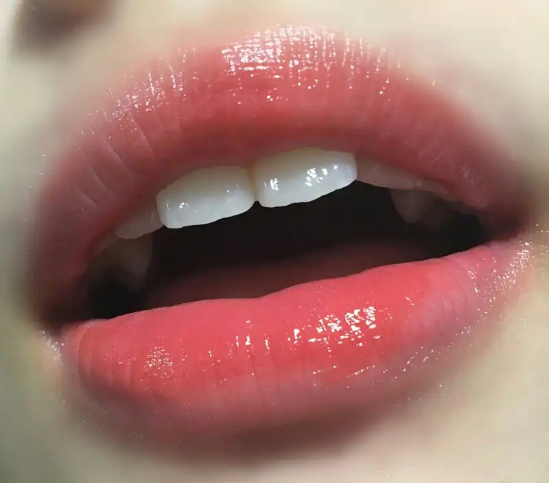 언니의파우치 리뷰 이미지 5 - [앙큼 라이어 코팅 틴트 [01 수줍은복숭아인척]]