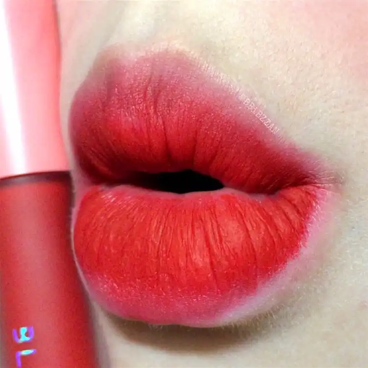 언니의파우치 리뷰 이미지 5 - [철벽 매트 틴트 [MT01 비치볼 레드]]