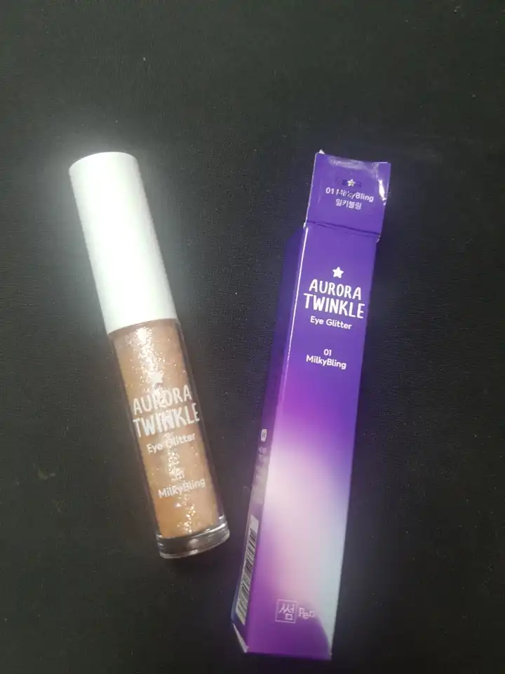 오로라 트윙클 아이글리터 [01 밀키 블링]