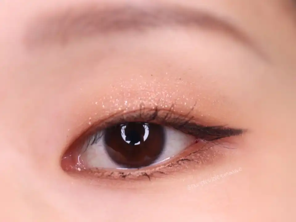 크리스탈 하트 락 섀도우[CH03 아몬드 코프릿]