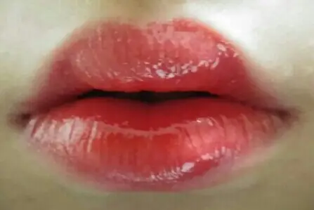 선택된 언니의파우치 리뷰 이미지 - [컬러 리쉬 르 엑스트라오디네어 301 루즈 소프라노]