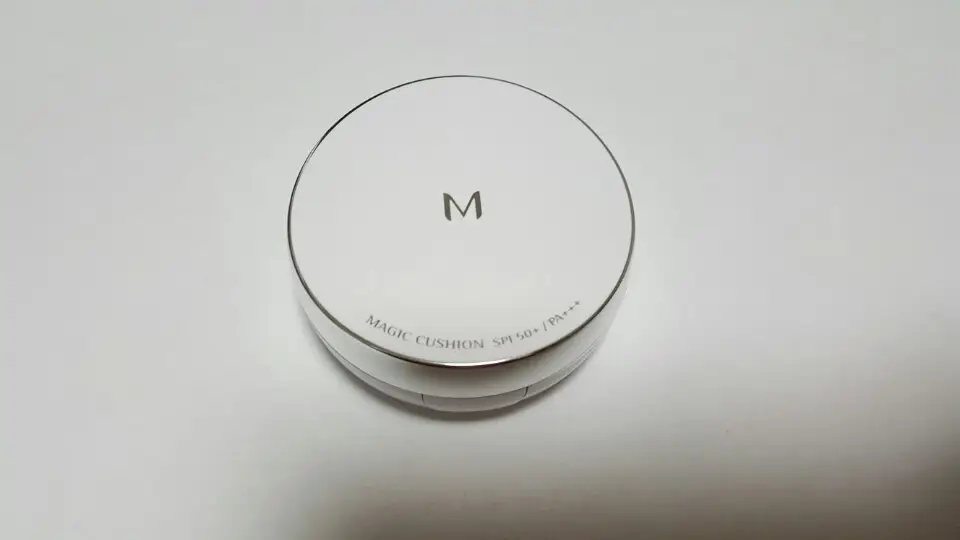 선택된 언니의파우치 리뷰 이미지 - [[M] 매직 쿠션 모이스처 SPF50+ PA+++ [21호]]