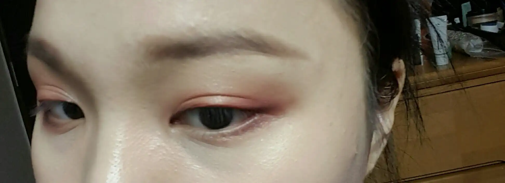 언니의파우치 리뷰 이미지 2 - [룩 앳 마이 아이즈 NEW [RD302 알싸한 와인버건디]]