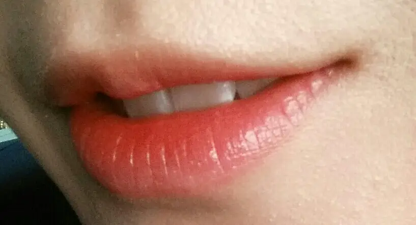 선택된 언니의파우치 리뷰 이미지 - [루쥬 뷔르 꾸뛰르 베르니 아 레브르(12)]