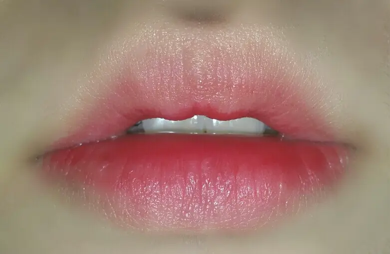 선택된 언니의파우치 리뷰 이미지 - [러블리믹스 스타 아쿠아프루프 마커틴트 [01 체리]]