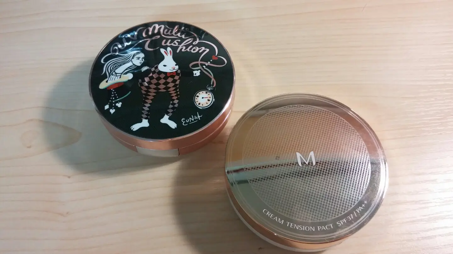 선택된 언니의파우치 리뷰 이미지 - [[M] 크림 텐션 팩트 SPF37 PA++ [2호 내추럴 베이지]]