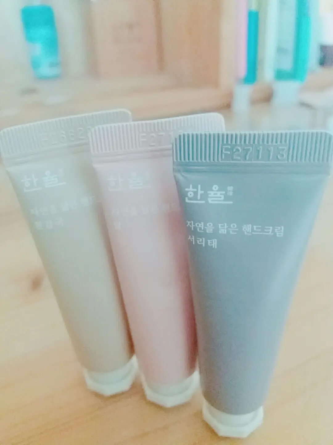 선택된 언니의파우치 리뷰 이미지 - [[감성저격 핸드크림] 한율 자연을 닮은 핸드크림 서리태 KIT]