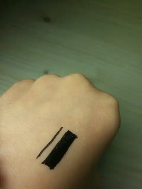 M 블랙 아트 리퀴드 펜 라이너