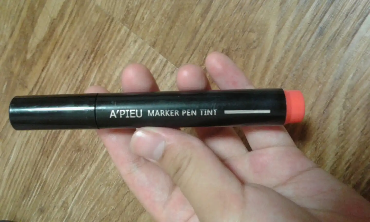 언니의파우치 리뷰 이미지 3 - [마커 펜 틴트 [CR01_콜미코랄]]