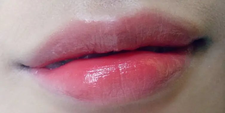 선택된 언니의파우치 리뷰 이미지 - [루쥬 뷔르 꾸뛰르 베르니 아 레브르(7)]