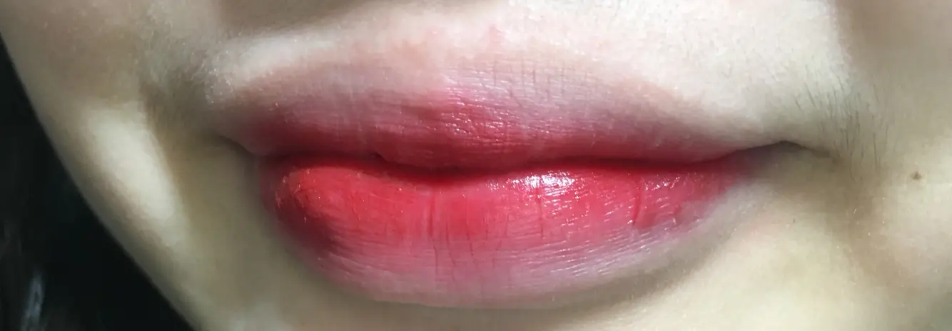 선택된 언니의파우치 리뷰 이미지 - [모이스처 터치 립스틱 (RD03 레드 판타지)]