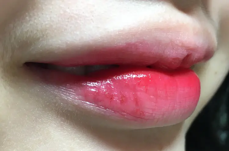 선택된 언니의파우치 리뷰 이미지 - [페이스잇 레슨 아티스트 핑거 글로스 [RD301 허그레드]]