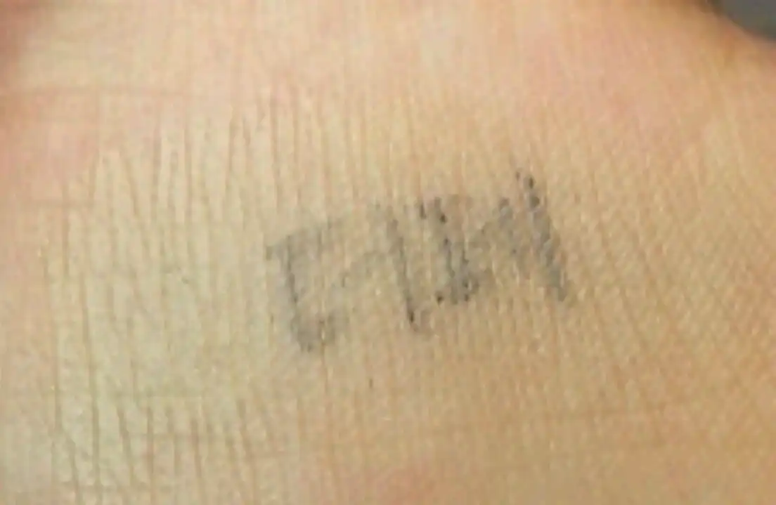 컨실러 듀얼베일 [ V201 애프리콧 베이지]