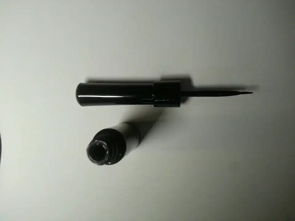 더 스타일 리퀴드 샤프 아이라이너 [블랙]