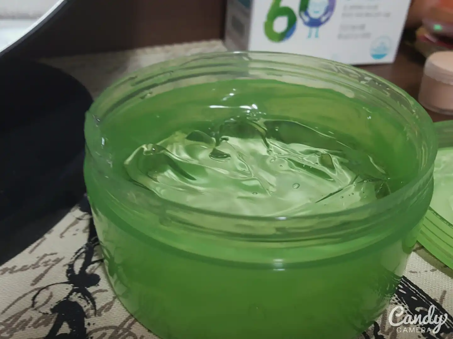 언니의파우치 리뷰 이미지 2 - [수딩 앤 모이스처 알로에베라 92% 수딩젤]