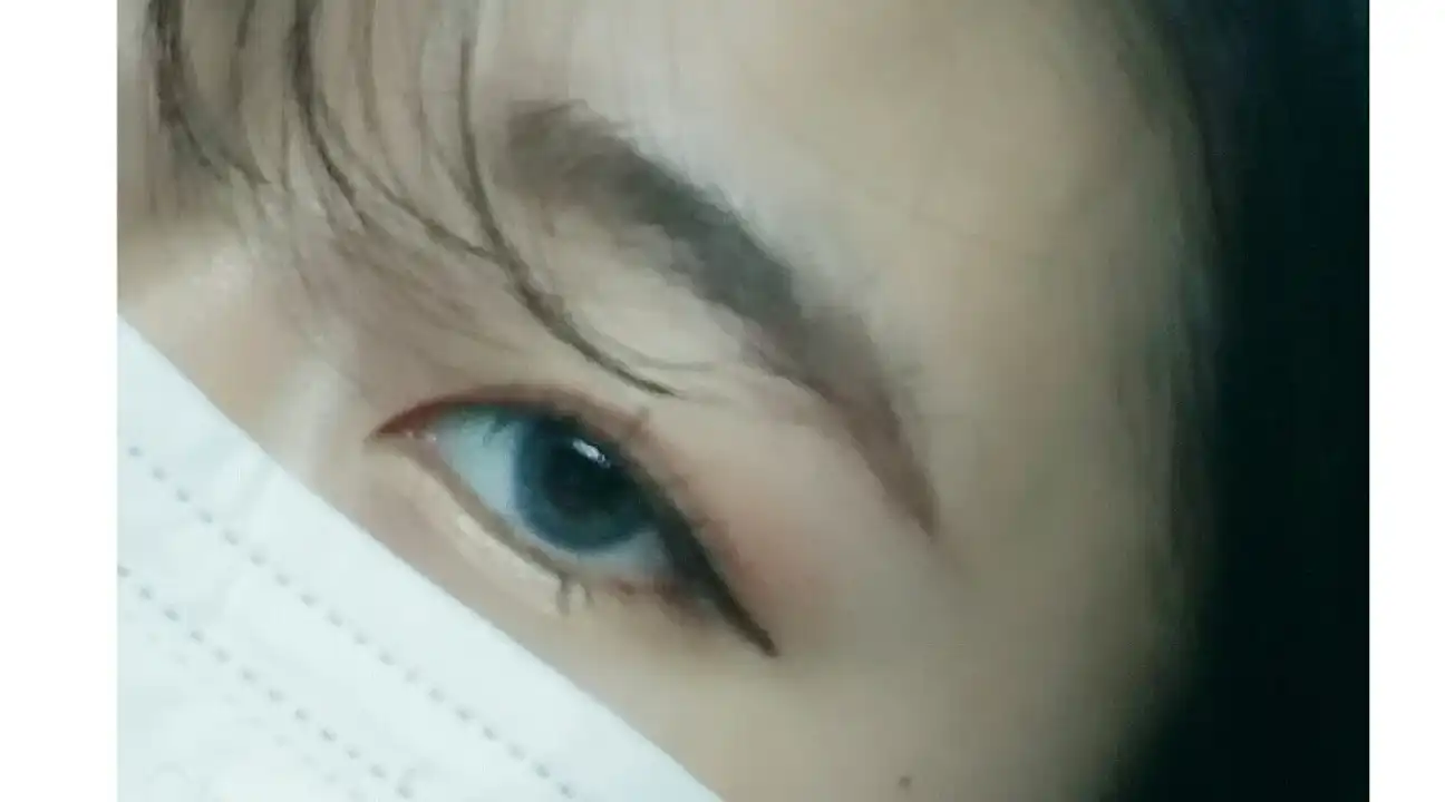 미묘 홀로그램 혼혈렌즈 [블루]