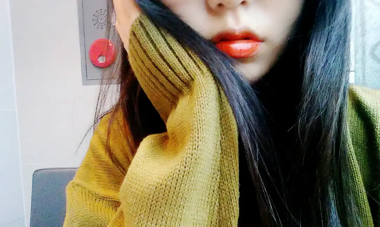 언니의파우치 리뷰 이미지 4 - [루쥬 뷔르 꾸뛰르 베르니 아 레브르(8)]