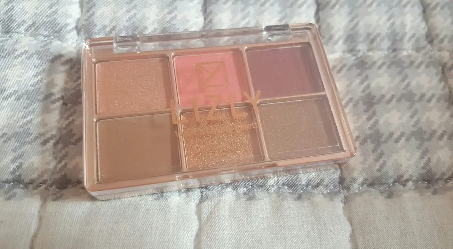 왓 어 러블리 팔레트 