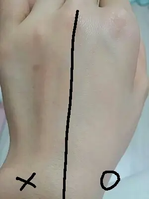 선택된 언니의파우치 리뷰 이미지 - [잇 래디언트 CC 쿠션 SPF35/PA++ (BE20)]