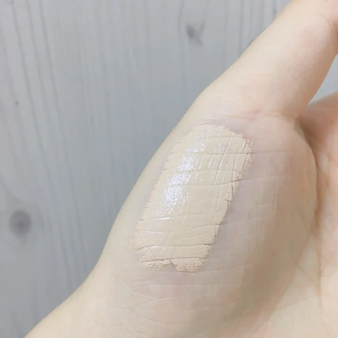 언니의파우치 리뷰 이미지 4 - [커버 퍼펙션 팁 컨실러 [1.75 미들 베이지]]