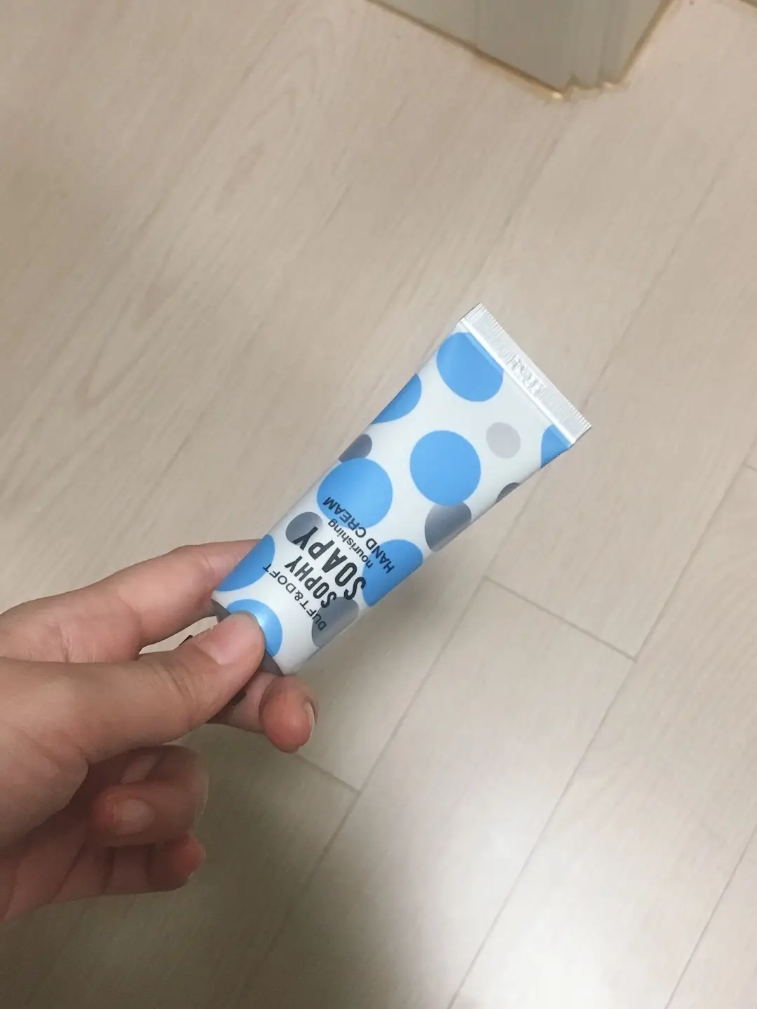 선택된 언니의파우치 리뷰 이미지 - [소피소피 너리싱 핸드크림]