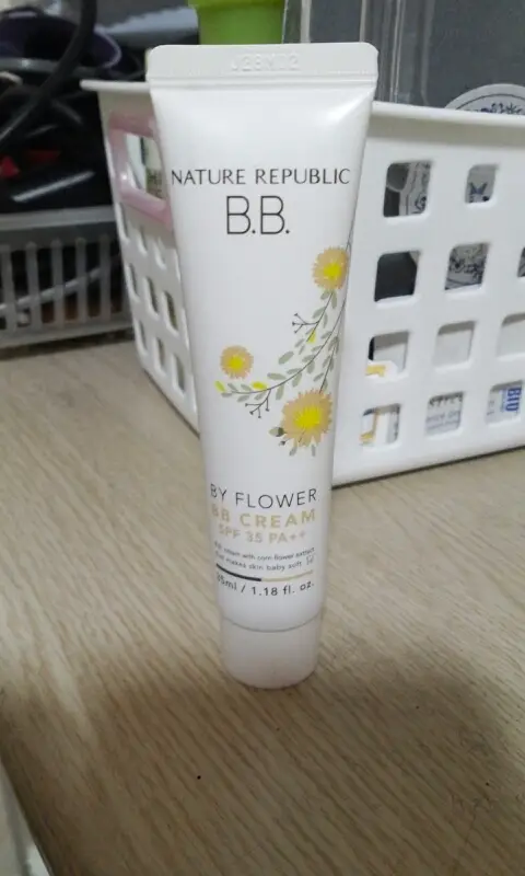 선택된 언니의파우치 리뷰 이미지 - [바이 플라워 비비크림 SPF35 PA++ 2호 차분한 비비]