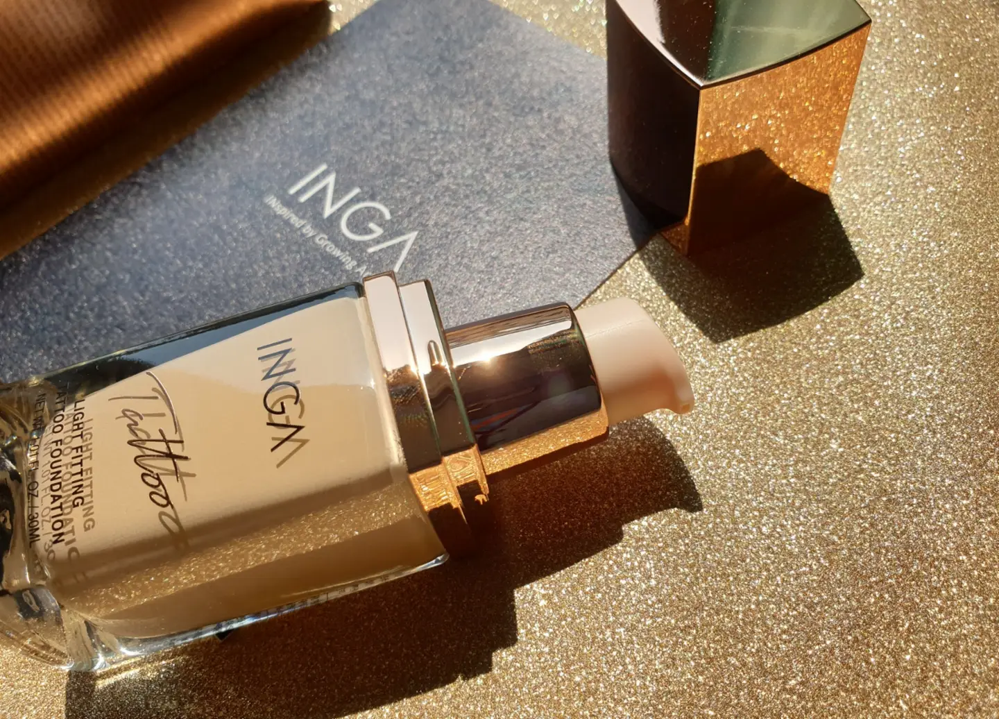 선택된 언니의파우치 리뷰 이미지 - [라이트 피팅 타투 파운데이션 [2호 뉴트럴 베이지]]