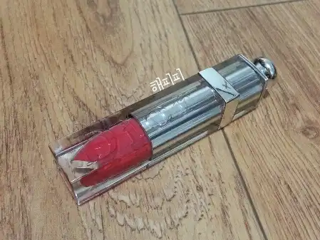 디올 어딕트 플루이드 스틱 575 원더랜드