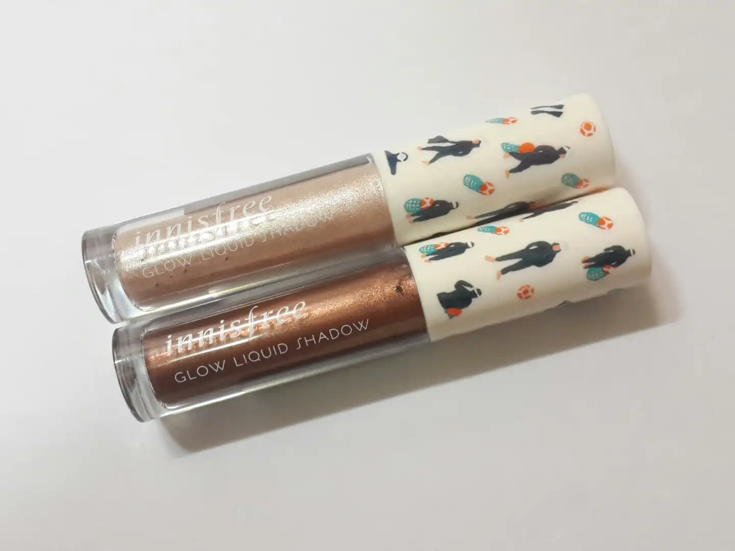 글로우리퀴드섀도우 제주 컬러 피커 [5호 물에 젖은 모래 한 줌]