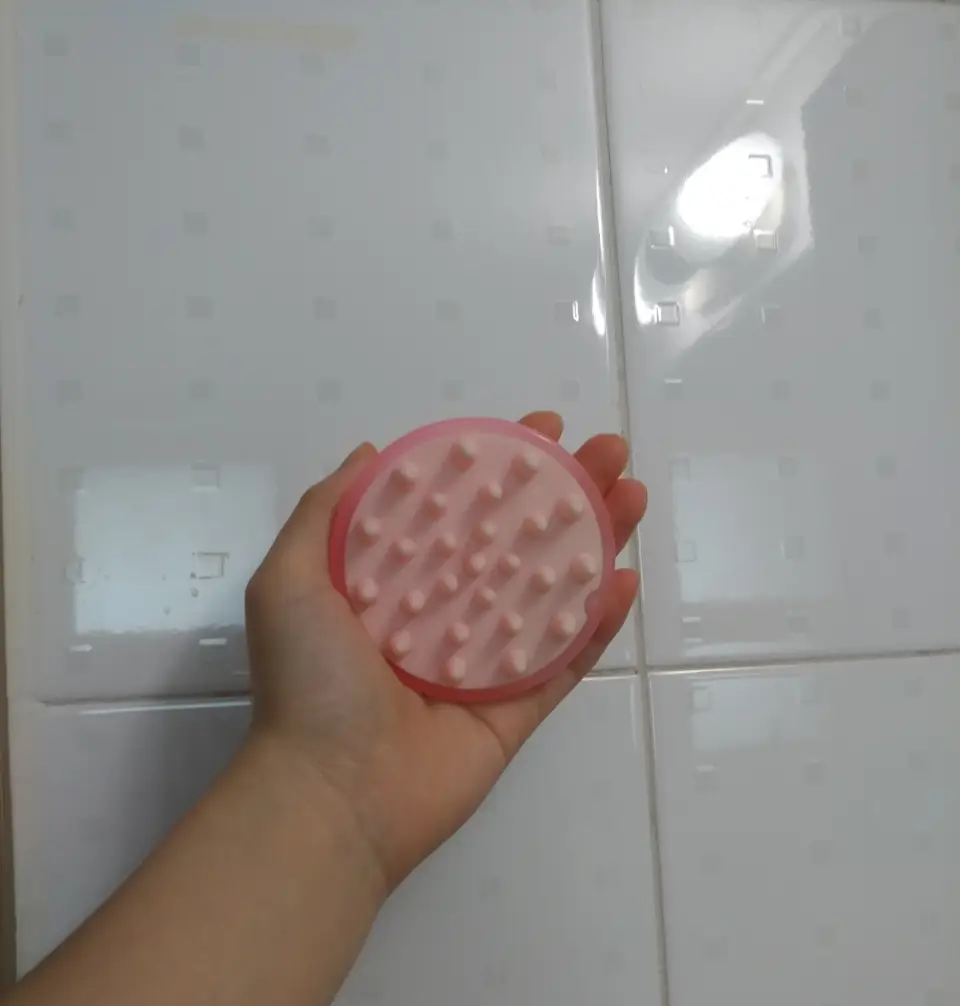선택된 언니의파우치 리뷰 이미지 - [두피 마사지 샴프 브러시 [민트]]
