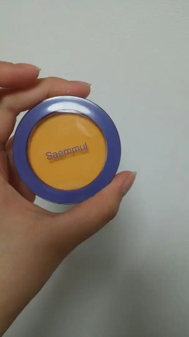 언니의파우치 리뷰 이미지 3 - [샘물 싱글 블러셔 [YE01 허니 옐로우]]