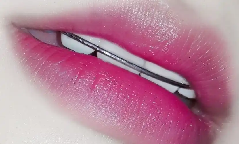 리얼핏 벨벳 립스틱 [8호 톡 터진 벚꽃 핑크]