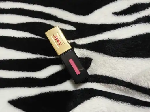 루쥬 뷔르 꾸뛰르 베르니 아 레브르(15)
